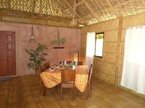 Maison en bambou, eco lodge in Santa Cruz