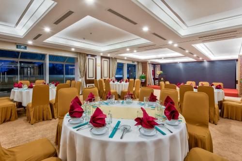 Banquet hall, La Sapinette Hotel near Dinh 1 Da Lat