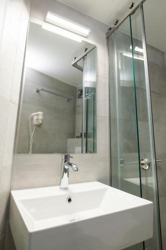 Acropolis View Hotel, Athens (photo 5)