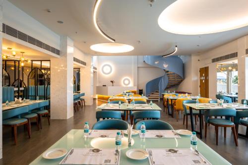 Étterem, Clubway Grand - A Boutique Hotel in Bashbari