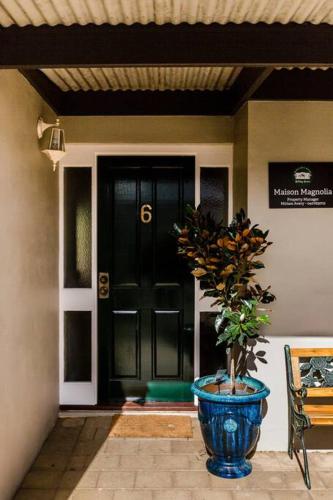 Maison Magnolia; Character Townhouse in the centre of Margaret River