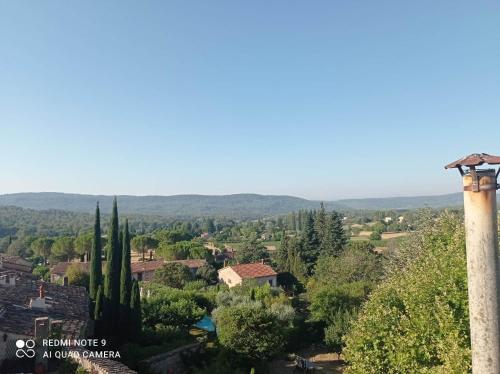 Petit nid cosy typiquement provençal - Location saisonnière - Villecroze