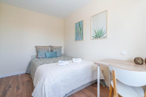 Host Wise - Fantastic Contemporary Flat w Balcony