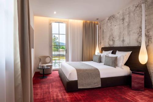 room detail thumbnail 0