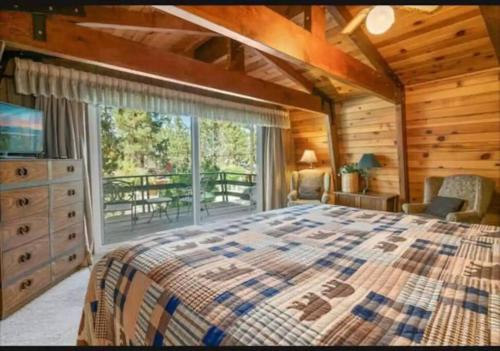 The Bears lair Perfect for Family w/all amenities in Big Bear City, USA