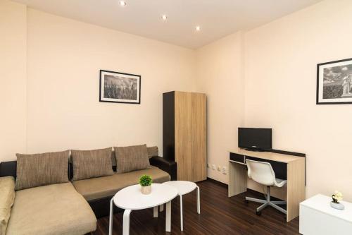 Ivo's 1 Bedroom Centrally Located Apartment