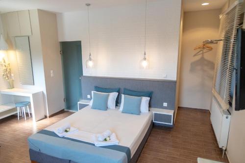 Ampoulos Rooms & Apartments in Kedro (Lesvos)