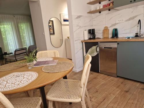 Iekārtas, Mystica - charming studio apartment on the beach in Obrovac