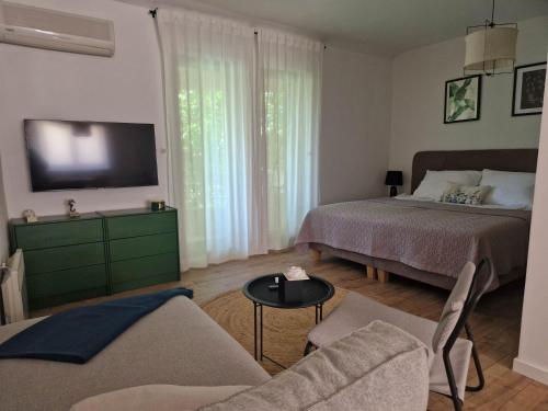Mystica - charming studio apartment on the beach in Obrovac