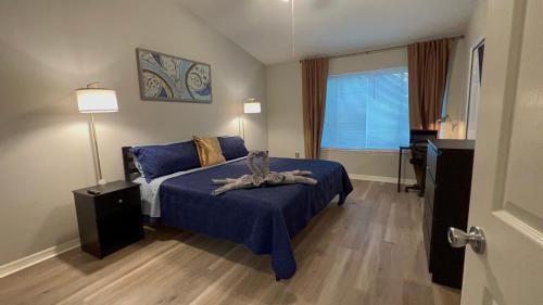 Upscale Long Stay -KING Bed - POOL - Wifi - Tampa Palms - Moffitt - Gated - Pets OK - in New Tampa b