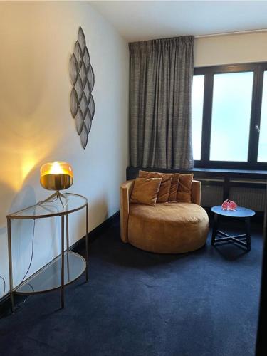 B in Antwerp - image 5