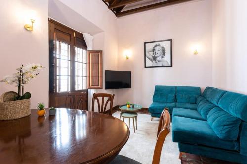 5. Casa de Alma. Apartment in historic house, Малага