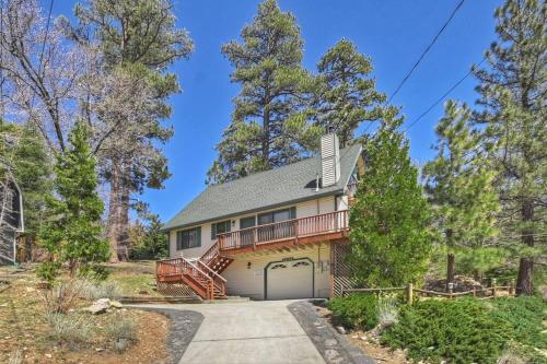 Beautiful 3 BR Cabin/Great Views/Lots of Amenities in Big Bear Lake, USA