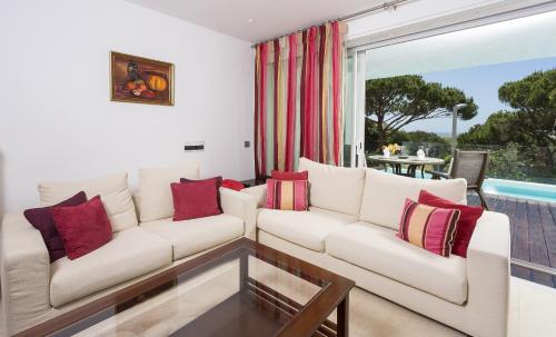 Sunny Lounge Apartment - main image
