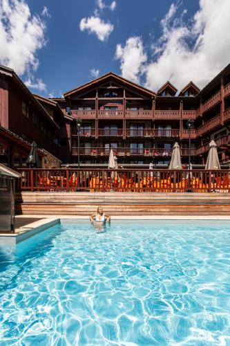 Swimming pool, Residences Village Montana by Les Etincelles in Tignes
