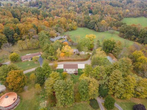 Asheville Overlook! Comfy 2br Asheville Apt/House! in Asheville, USA