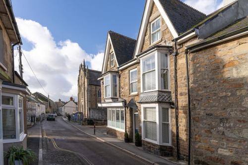 Room 3 Hotel style Double bedroom in Marazion