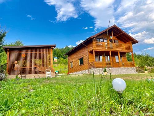 B&B Sălătrucel - Cabana din Livada, Călimănești - Bed and Breakfast Sălătrucel