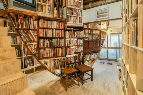 KAB Library and Residency 想像力の羽をもつ古民家長屋