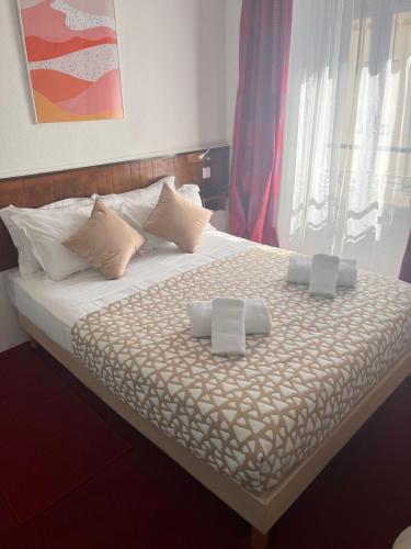 Double Room image 5