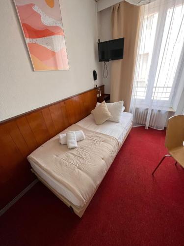 Single Room room in Azurene Royal Hotel