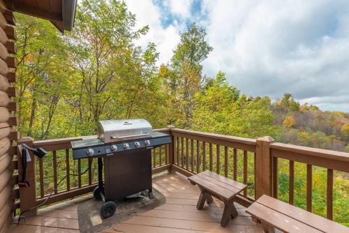 Firefly Cabin! Hot Tub, Sauna, near Ski Resort