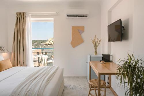 Aria Blue Suites - image 4
