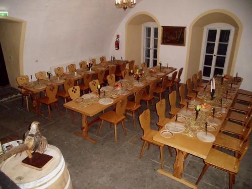 Ételek és italok, Burg Hohnstein in Hohnstein