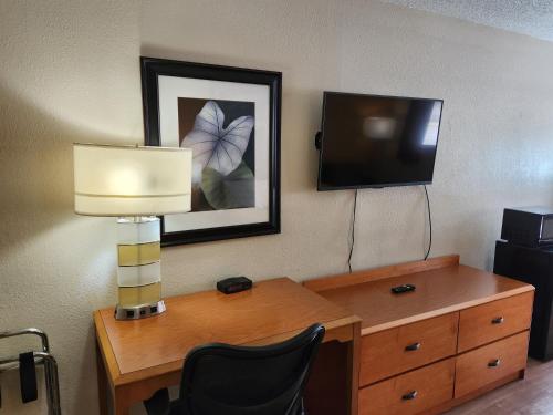 Super 8 by Wyndham Westlake/Cleveland - image 7