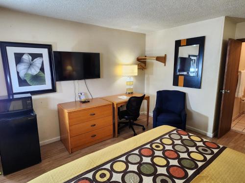 Super 8 by Wyndham Westlake/Cleveland - image 8