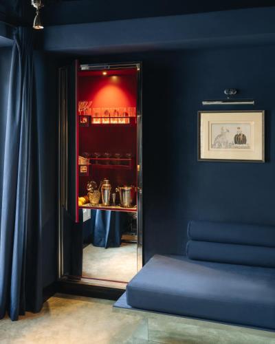 Les Suites Cinabre – Paris, TX
