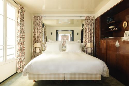 Les Suites Cinabre – Paris, TX