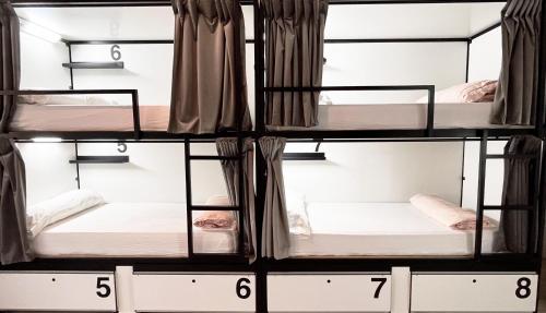 1 bunk bed
