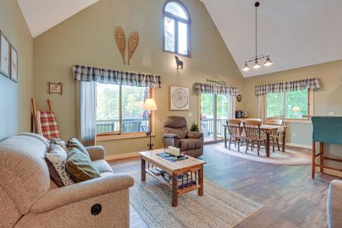 Peaceful Waterfront Cabin on Tittabawassee River! in Alger, Vereinigte Staaten von Amerika