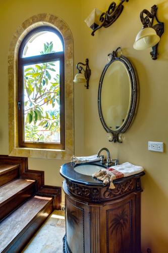 Villa Castello- Water Views & Resort Amenities in Riversdale