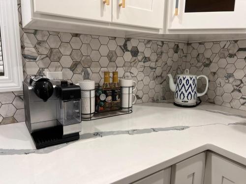 Single family Home ONLY long term booking of 28 days or longer in Boston, USA