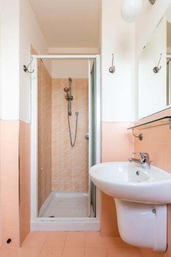 GG8 Hotel & Suite SPA Room Type - Economy Double Room