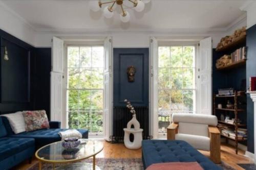 Gorgeous Grade II Listed Georgian House - Leafy Square Views - Central London, Londyn (zdjęcie 9)