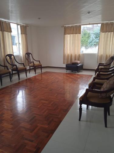 . Departamento grande 4 dormitorios, 3 baños con garage gratuito