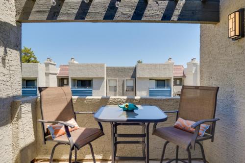 1 Mi to Spring Training! Scottsdale Gem w/ Balcony - Tap to explore photos