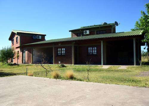 2 bedrooms, 5 beds