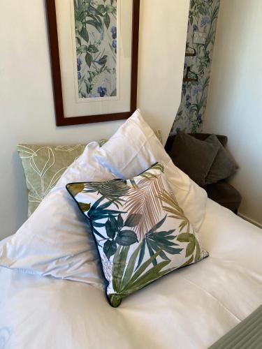 Family Room image 9