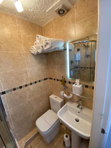 Family Room image 6