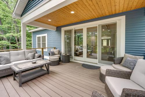 Dock & Yard Games: Lakefront Michigan Getaway! in Branch Township (MI)