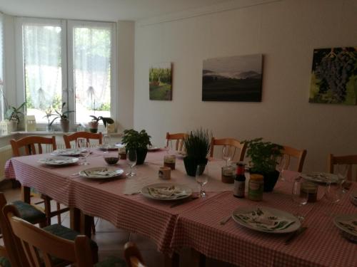 Kitchen, Ferienwohnungen Eichenhof in Kapellen-Drusweiler