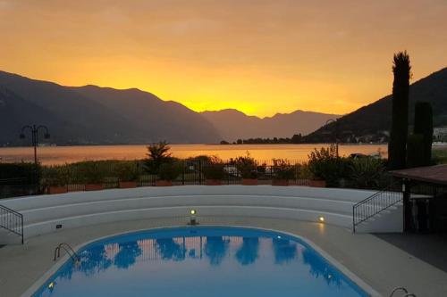 . Copelia - Pool and Elegance