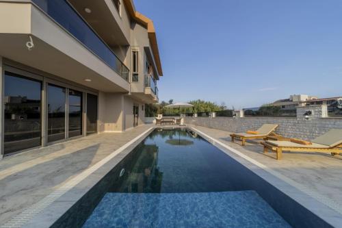 Luxury Villa with Private Pool Close to Lara Beach, Antalya