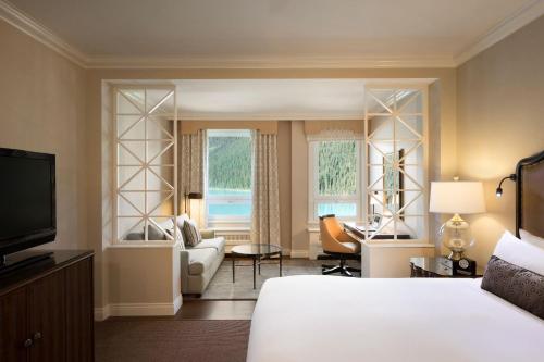 Junior Suite with Two Queen Beds and Lake View
