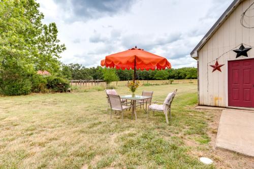 Quiet Countryside Weaubleau Home w/ Patio & Grill! in Galmey (MO)