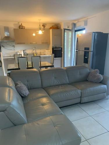 Appartement 3CH proche tout commerce